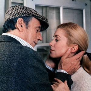 Still of Catherine Deneuve and Yves Montand in Le choix des armes 1981