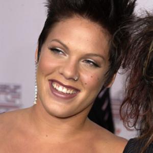 Pink at event of Charlies Angels Full Throttle 2003