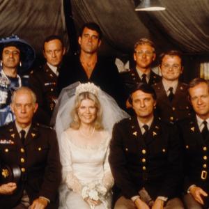 Still of Alan Alda, Gary Burghoff, Beeson Carroll, William Christopher, Jamie Farr, Mike Farrell, Larry Linville, Harry Morgan and Loretta Swit in M*A*S*H (1972)