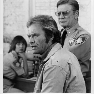 Still of Vic Morrow and Kenneth Tobey in Dirty Mary Crazy Larry 1974