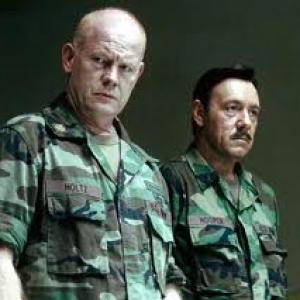 Glenn Morshower and Kevin Spacey in The Men Who Stare at Goats