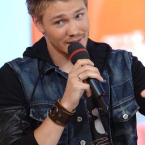 Chad Michael Murray at event of Total Request Live 1999