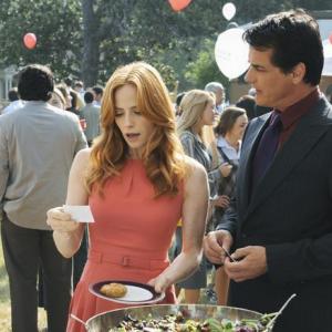 Still of Paul Gross and Jaime Ray Newman in Istvyko raganos 2009