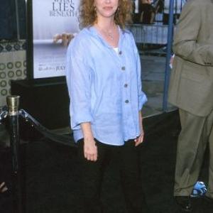 Laraine Newman at event of What Lies Beneath 2000