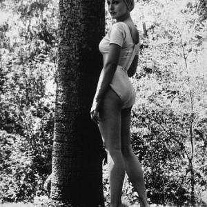 Julie Newmar, 1960