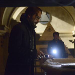 Still of John Noble and Tom Mison in Sleepy Hollow 2013