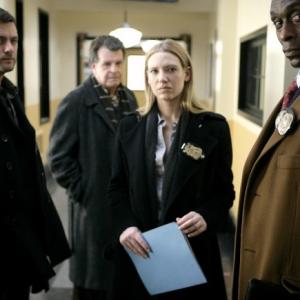 Still of Joshua Jackson John Noble Lance Reddick and Anna Torv in Ties riba 2008