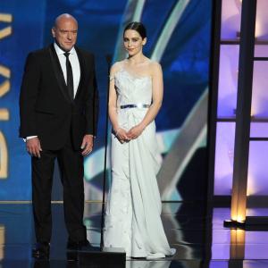 Dean Norris and Emilia Clarke at event of The 65th Primetime Emmy Awards (2013)