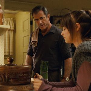 Still of Mel Gibson and Bojana Novakovic in Edge of Darkness 2010
