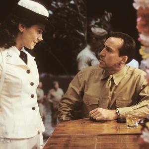 Still of Nicolas Cage and Frances O'Connor in Windtalkers (2002)