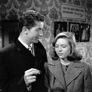 Still of Farley Granger and Cathy ODonnell in They Live by Night 1948
