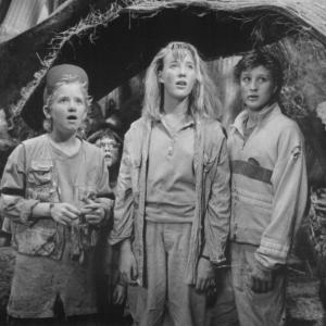 Still of Thomas Wilson Brown, Amy O'Neill, Robert Oliveri and Jared Rushton in Honey, I Shrunk the Kids (1989)