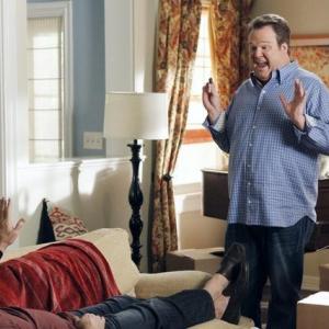 Still of Ed ONeill and Eric Stonestreet in Moderni seima 2009