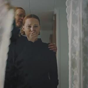 Still of Enni Ojutkangas and AnnaMaija Valonen in Scanoffice  Omenapuu commercial 2013