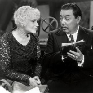 Still of Henrietta Crosman and Warner Oland in Charlie Chans Secret 1936