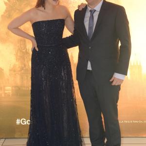 Elizabeth Olsen and Gareth Edwards at event of Godzila 2014