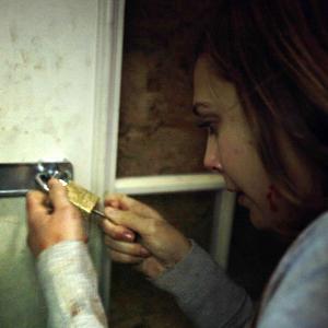 Still of Elizabeth Olsen in Silent House 2011