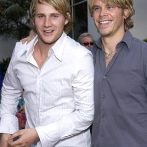 Eric Christian Olsen and Derek Richardson at event of Dumb and Dumberer When Harry Met Lloyd 2003