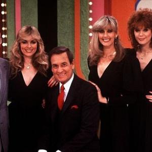 Bob Barker Johnny Olson and models The Price is Right 1982 CBS