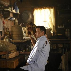 Still of Maggie Lawson and Timothy Omundson in Aiskiaregys 2006