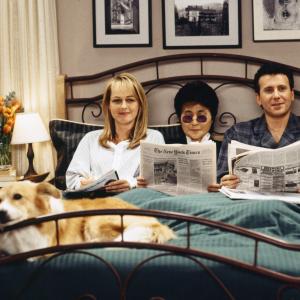 Still of Helen Hunt Paul Reiser Yoko Ono and Maui in Mad About You 1992