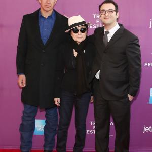 Yoko Ono and Josh Fox at event of Gasland Part II 2013