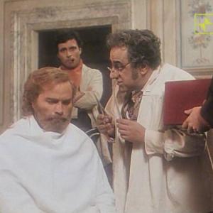 Antonio Orfan sullo sfondocon Franco Nero in una scena del film Garibaldi The General regia di Luigi Magni