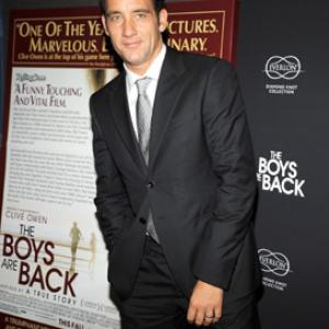 Clive Owen at event of The Boys Are Back 2009