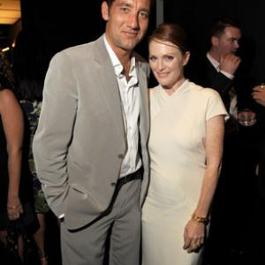 Julianne Moore and Clive Owen at event of Mother and Child 2009