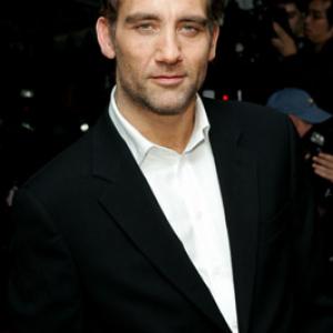 Clive Owen at event of Derailed 2005