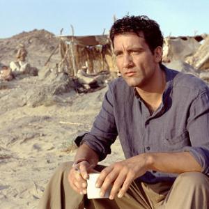 Still of Clive Owen in Beyond Borders 2003