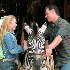 Still of Bruce Greenwood and Hayden Panettiere in Racing Stripes (2005)