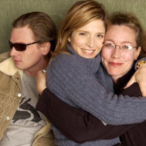 Melora Walters, Katherine Lindberg and Kris Park at event of Rain (2001)