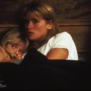 Still of Kristy Swanson and Lindsay Parker in Flowers in the Attic 1987