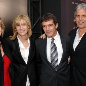 Antonio Banderas, Melanie Griffith, Laurie MacDonald and Walter F. Parkes at event of The Legend of Zorro (2005)