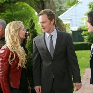 Still of Jennifer Morrison Lana Parrilla and David Anders in Once Upon a Time 2011