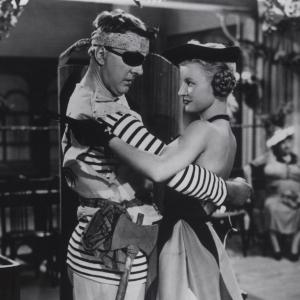 Still of Jacques Tati and Nathalie Pascaud in Les vacances de Monsieur Hulot 1953