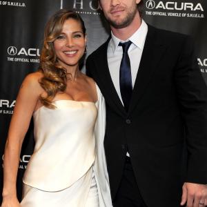 Elsa Pataky and Chris Hemsworth at event of Toras (2011)
