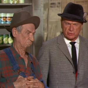 Still of Eddie Albert and Hank Patterson in Green Acres (1965)