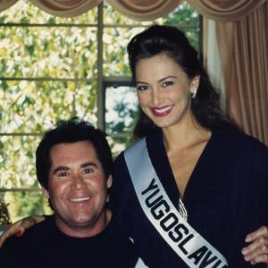 Natasha Pavlovich, Miss Yugoslavia with Wayne Newton