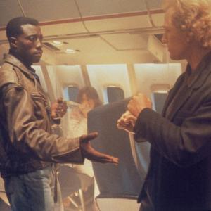 Still of Wesley Snipes and Bruce Payne in Passenger 57 1992