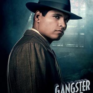 Michael Peña in Gangsteriu medziotojai (2013)