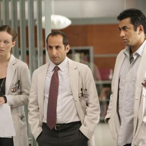 Still of Peter Jacobson Kal Penn and Olivia Wilde in Hausas 2004