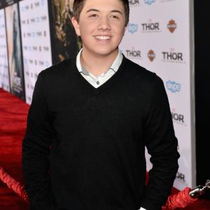 Steven Perry and Bradley Steven Perry at event of Toras Tamsos pasaulis 2013