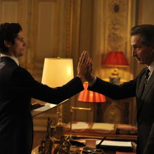 Still of Thierry Lhermitte and Raphaël Personnaz in Quai d'Orsay (2013)
