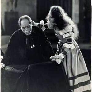 Lon Chaney and Mary Philbin in The Phantom of the Opera 1925