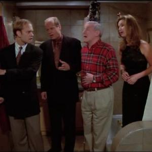 Still of Kelsey Grammer, David Hyde Pierce, John Mahoney and Peri Gilpin in Frasier (1993)