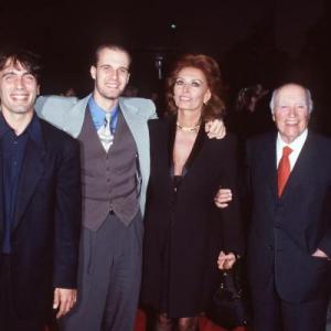Sophia Loren, Carlo Ponti and Edoardo Ponti at event of The Odd Couple II (1998)