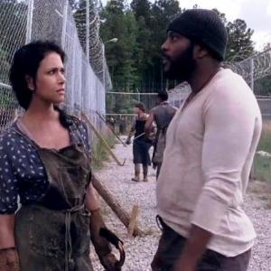 Melissa Ponzio  Chad L Coleman in THE WALKING DEAD Season 4 Episode 1 30 Days Without an Accident