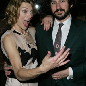 Milla Jovovich and Greg Pritikin at event of Dummy (2002)